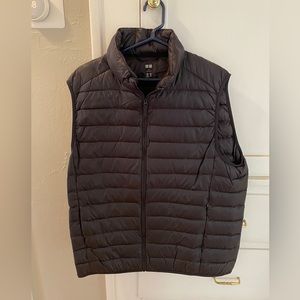 New Uniqlo Ultralight Down Puffer Vest w/ Carrying Bag